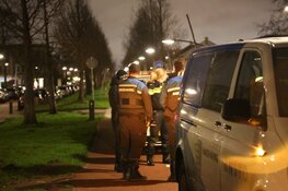 Ruit van bus van Handhaving ingegooid in Assendelft