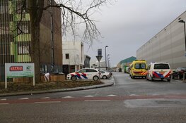 Hulpdiensten met spoed naar nieuw arbeidsmigranten hotel in Zaandam