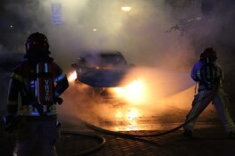 Twee auto&#39;s door brand verwoest in Zaandam