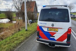 Auto te water in Assendelft