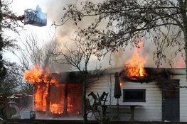 Grote brand op de Achterdichting in Oostzaan