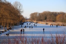 Volop schaatsers in en rondom Het Twiske ondanks waarschuwingen