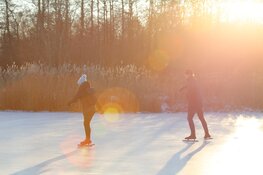 Volop schaatsers in en rondom Het Twiske ondanks waarschuwingen