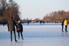 Volop schaatsers in en rondom Het Twiske ondanks waarschuwingen