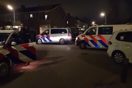 Lichtgewonde bij woningoverval Assendelft, politie zoekt daders