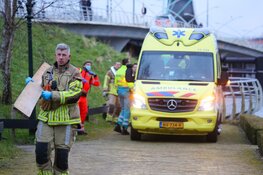 Persoon in kritieke toestand uit De Zaan gehaald