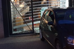 Ramkraak op winkel in Zaandam