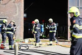 Landbouwvoertuig in brand Assendelft