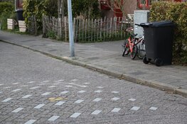 Kind op fietsje aangereden in Oostzaan: veroorzaker vlucht