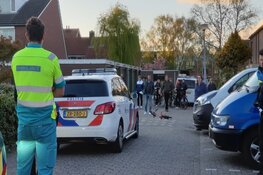 Kind op fietsje aangereden in Oostzaan: veroorzaker vlucht