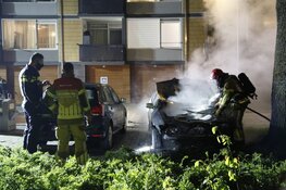 Auto door brand verwoest in Oudemansstraat Zaandam