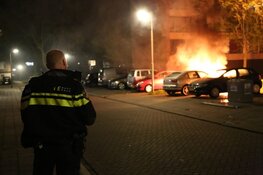 Auto door brand verwoest in Oudemansstraat Zaandam