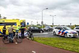 Fietsster aangereden op rotonde Assendelft