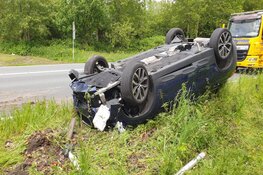 Auto slaat over de kop bij eenzijdig ongeval in Zaandam