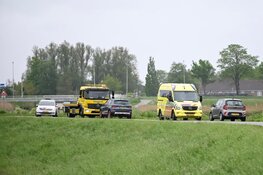 Auto raakt te water in Wijdewormer