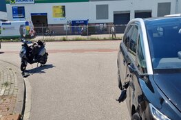Scooterrijder zwaargewond na botsing