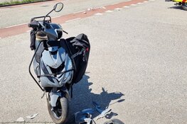 Scooterrijder zwaargewond na botsing