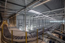 Nieuw PostNL pakkettensorteercentrum in Westzaan