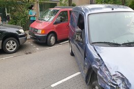Vier voertuigen beschadigd na botsing in Zaandam