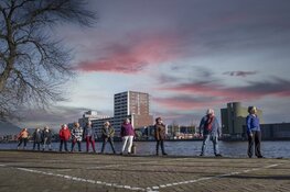 Zaanse 60-plussers treden op tijdens dansvoorstelling in het Zaantheater