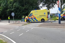 Wielrenner zwaargewond na aanrijding in Assendelft