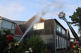 Grote brand bij woning in Zaandam