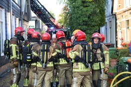 Grote brand bij woning in Zaandam