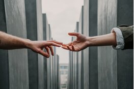Het belang van anderen helpen