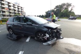 Flink ongeval op beruchte kruising Zaandijk