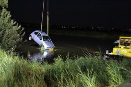 Opnieuw eenzijdig ongeval op Vaartdijk te Assendelft, nu auto te water