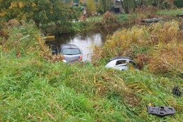 Automobiliste maakt stuurfout en raakt te water in Zaandijk