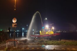 Caravan in brand in Zaandam-Achtersluispolder