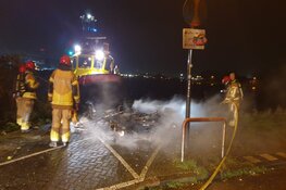 Caravan in brand in Zaandam-Achtersluispolder