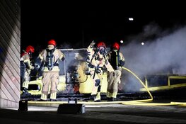 Brand op plezierjacht in Koog aan de Zaan, één zwaargewonde