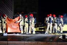 Brand op plezierjacht in Koog aan de Zaan, één zwaargewonde