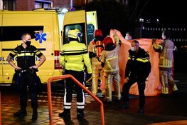 Brand op plezierjacht in Koog aan de Zaan, één zwaargewonde