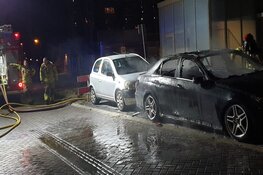 Weer auto in brand in Zaandam