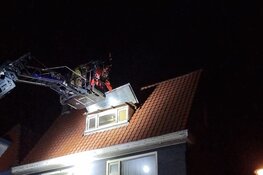 Dakkapel los gewaaid op Zuiddijk