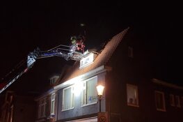 Dakkapel los gewaaid op Zuiddijk