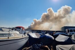 Grote brand bij recyclingbedrijf Zaandam