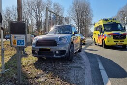Vier auto's botsen met elkaar in Oostzaan