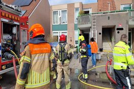 Brand in woning Assendelft, bewoner ernstig gewond