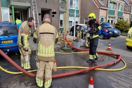 Brand in woning Assendelft, bewoner ernstig gewond