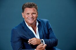 Wolter Kroes viert feest in het Zaantheater - Uniek en eenmalig theaterconcert van Zaanse zanger op vrijdag 25 maart