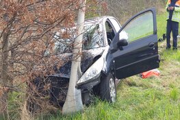 Automobiliste crasht op afrit A8 bij Koog aan de Zaan