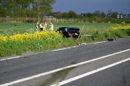 Gewonde na eenzijdig ongeval in Assendelft, bestuurder mogelijk onder invloed