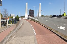Prins Bernhardbrug in Zaandam weer in storing