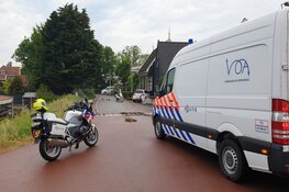 Ongeval tussen bromfiets en step, politie doet onderzoek (Westzaan)