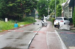 Ongeval tussen bromfiets en step, politie doet onderzoek (Westzaan)