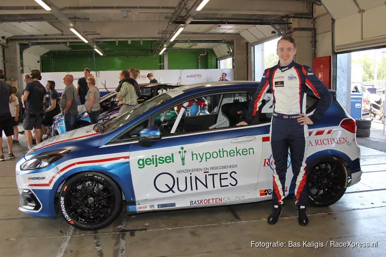Eerste podium in autosport voor Sen Roodenburg: "Hopelijk de eerste van vele bekers"